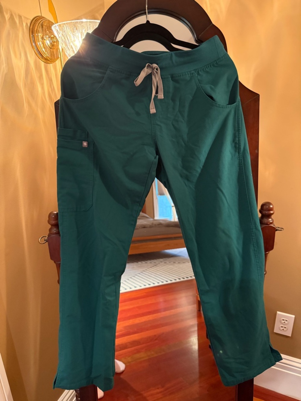 FIGS Women's green Drawstring  Scrub Pants